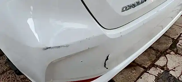 Toyota Corolla tampon onarımı